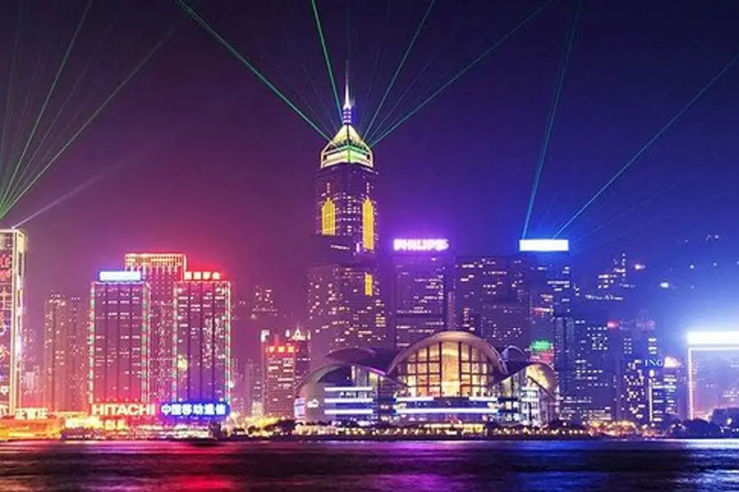 Aqua Luna: Symphony of Lights Cruise in Hong Kong